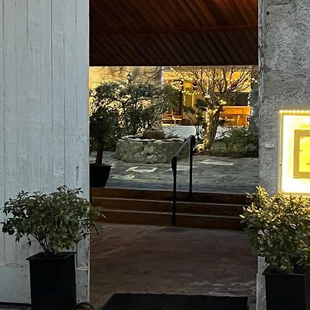 La Cour Carree Hotel Perrier Eksteriør billede