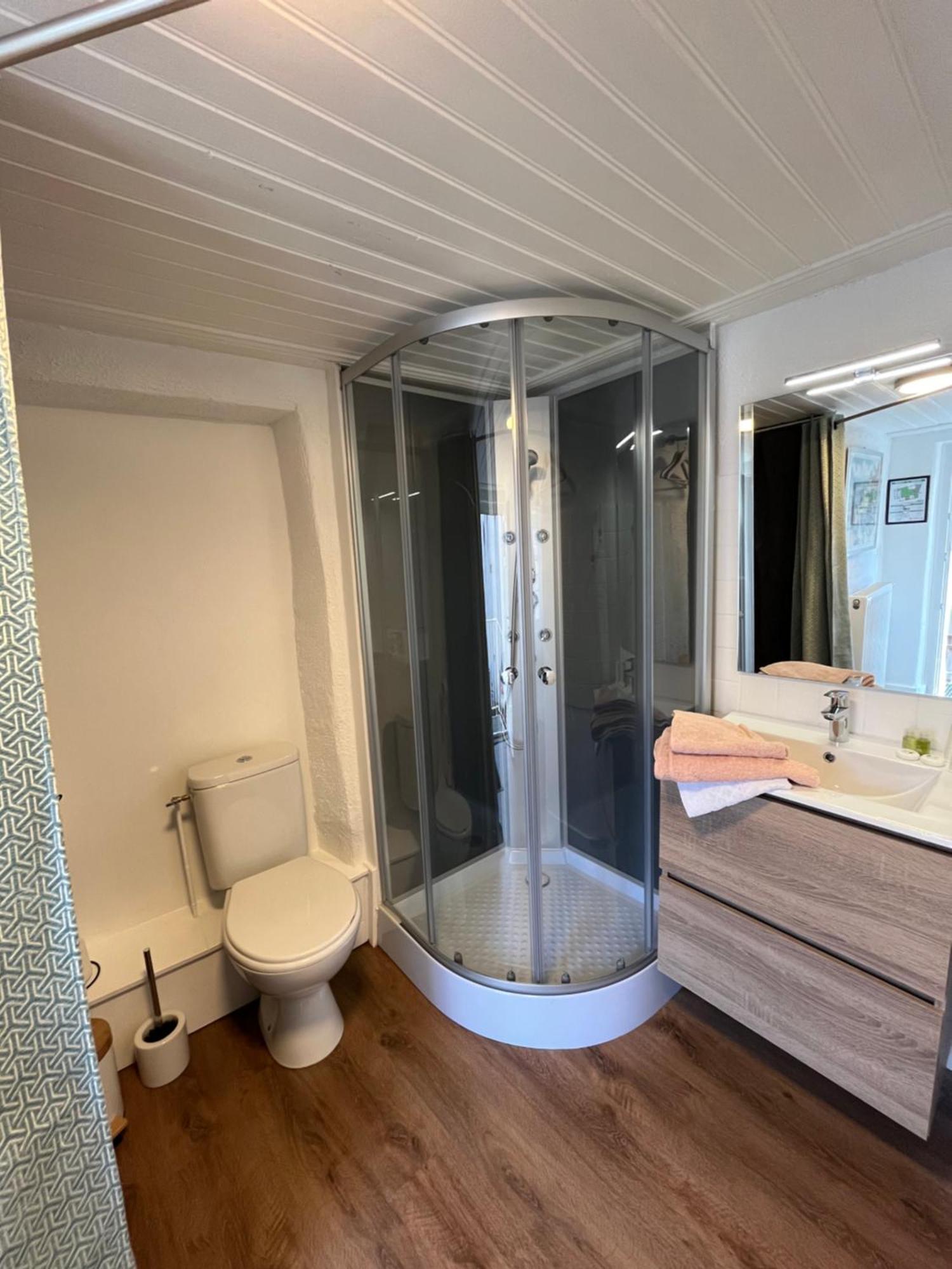 La Cour Carree Hotel Perrier Eksteriør billede