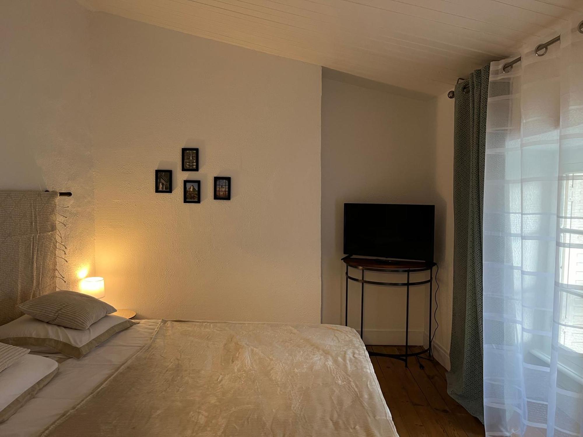 La Cour Carree Hotel Perrier Eksteriør billede