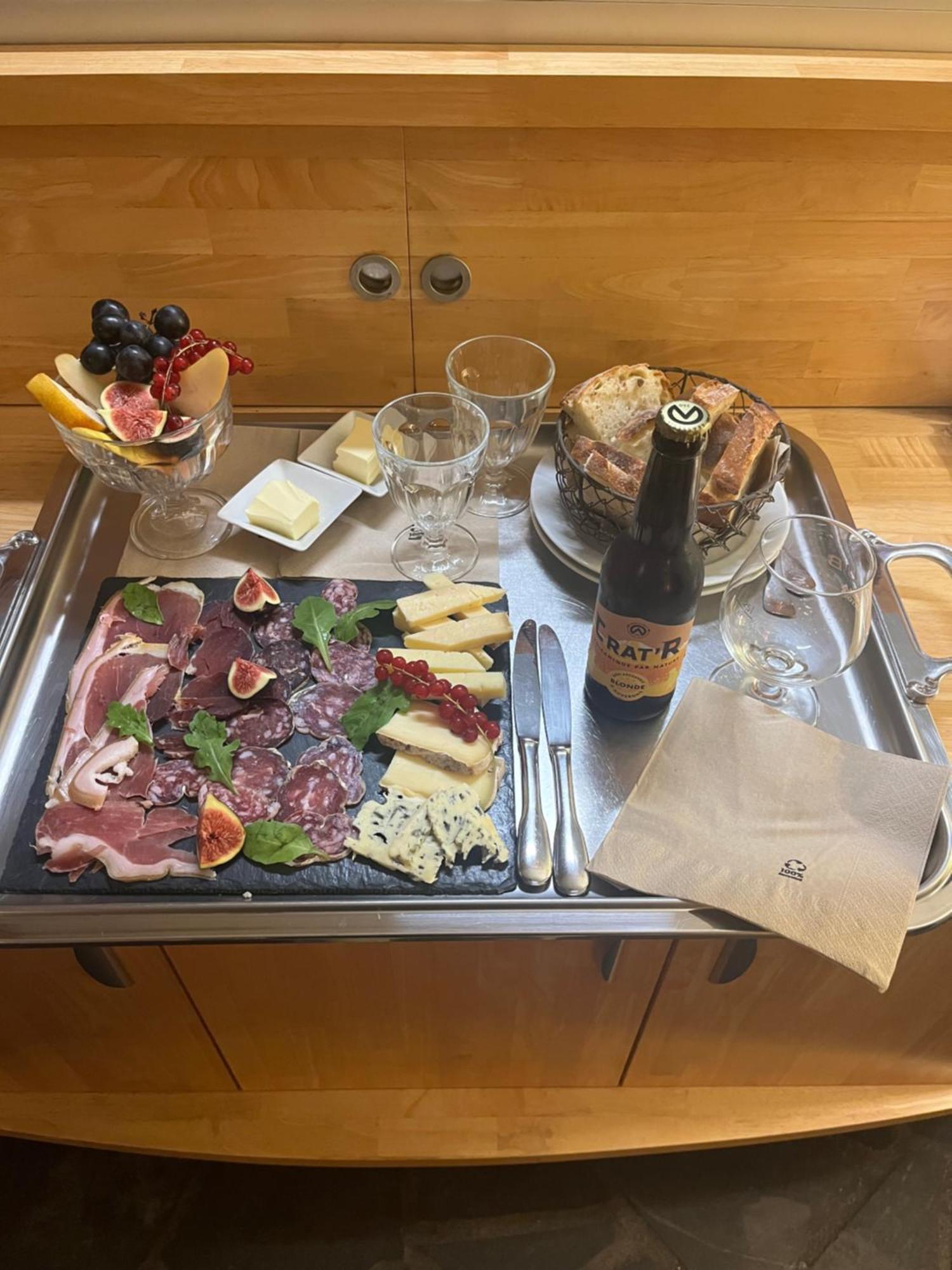 La Cour Carree Hotel Perrier Eksteriør billede