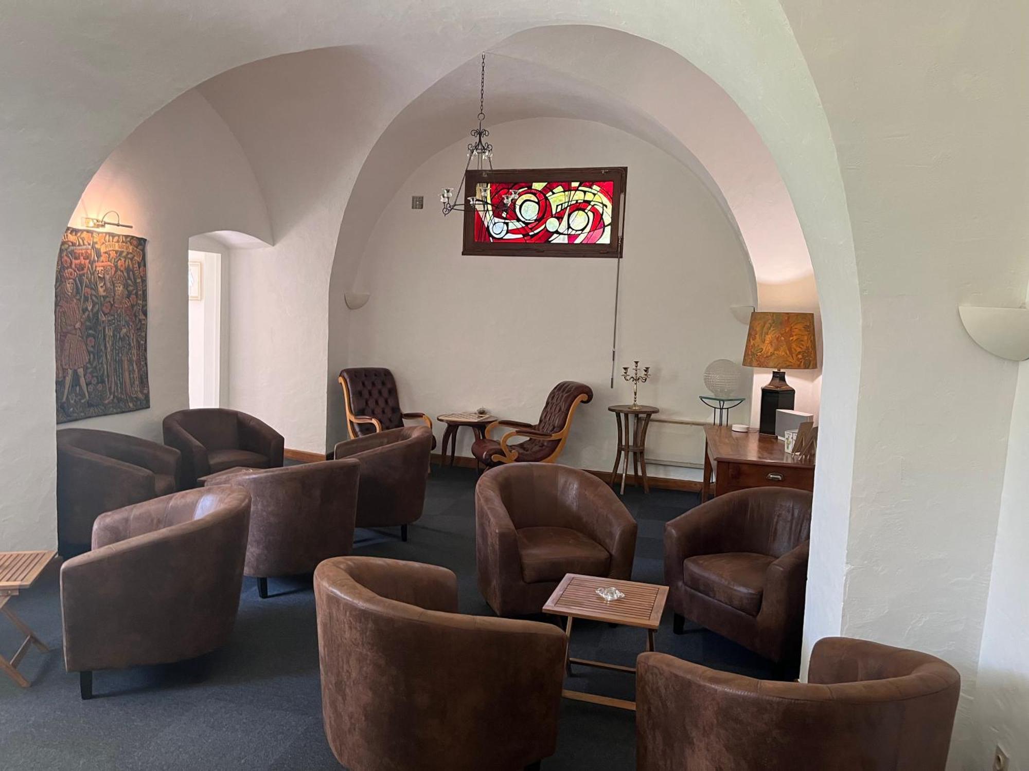 La Cour Carree Hotel Perrier Eksteriør billede