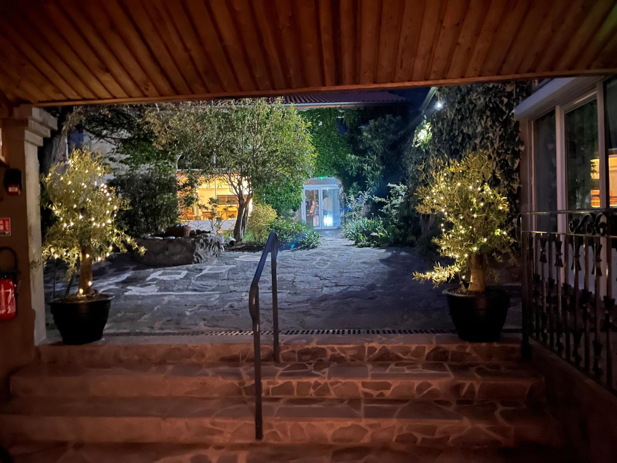 La Cour Carree Hotel Perrier Eksteriør billede