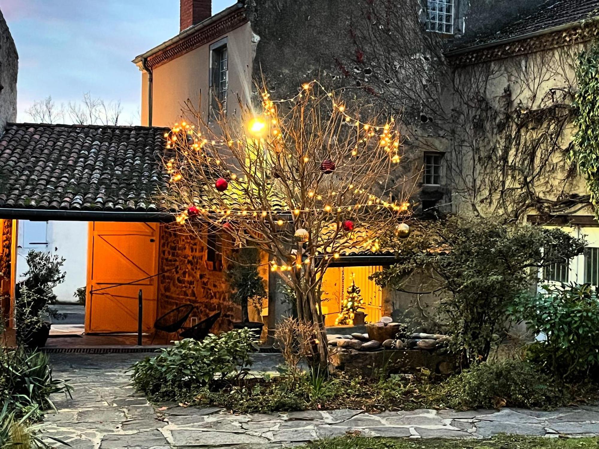 La Cour Carree Hotel Perrier Eksteriør billede